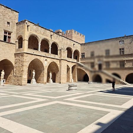 Willa The Retreat In The Heart Of Old Town Rhodes Rhodes City Zewnętrze zdjęcie